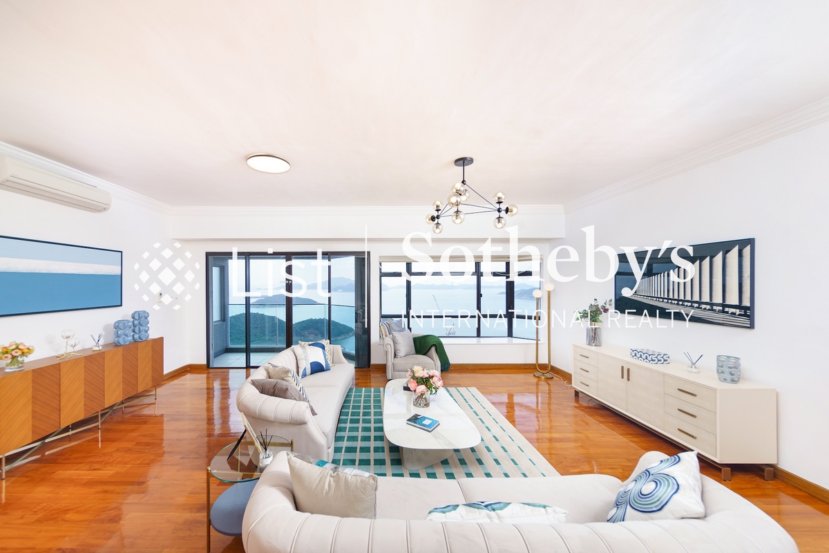 Grand Garden 華景園 | Living and Dining Room