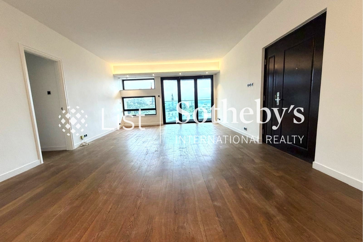 Grand Garden 華景園 | Living and Dining Room