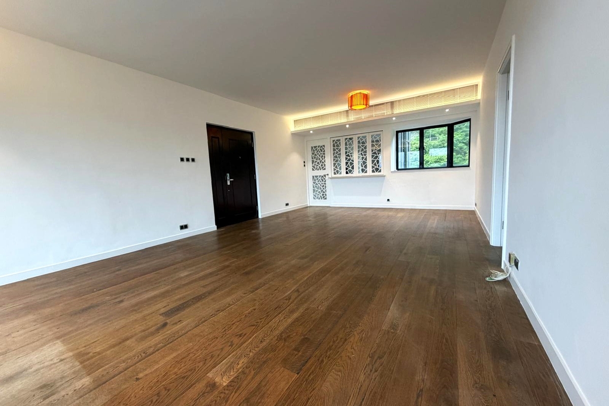 Grand Garden 華景園 | Living and Dining Room