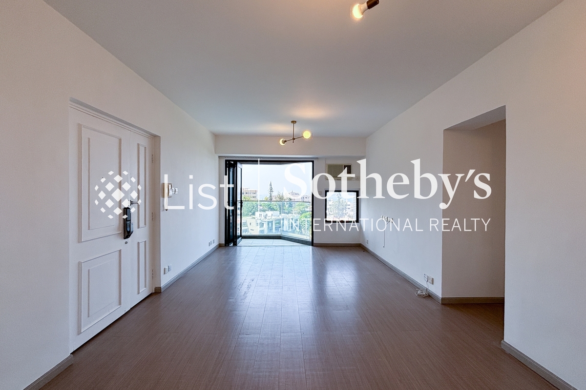 Grand Garden 華景園 | Living Room