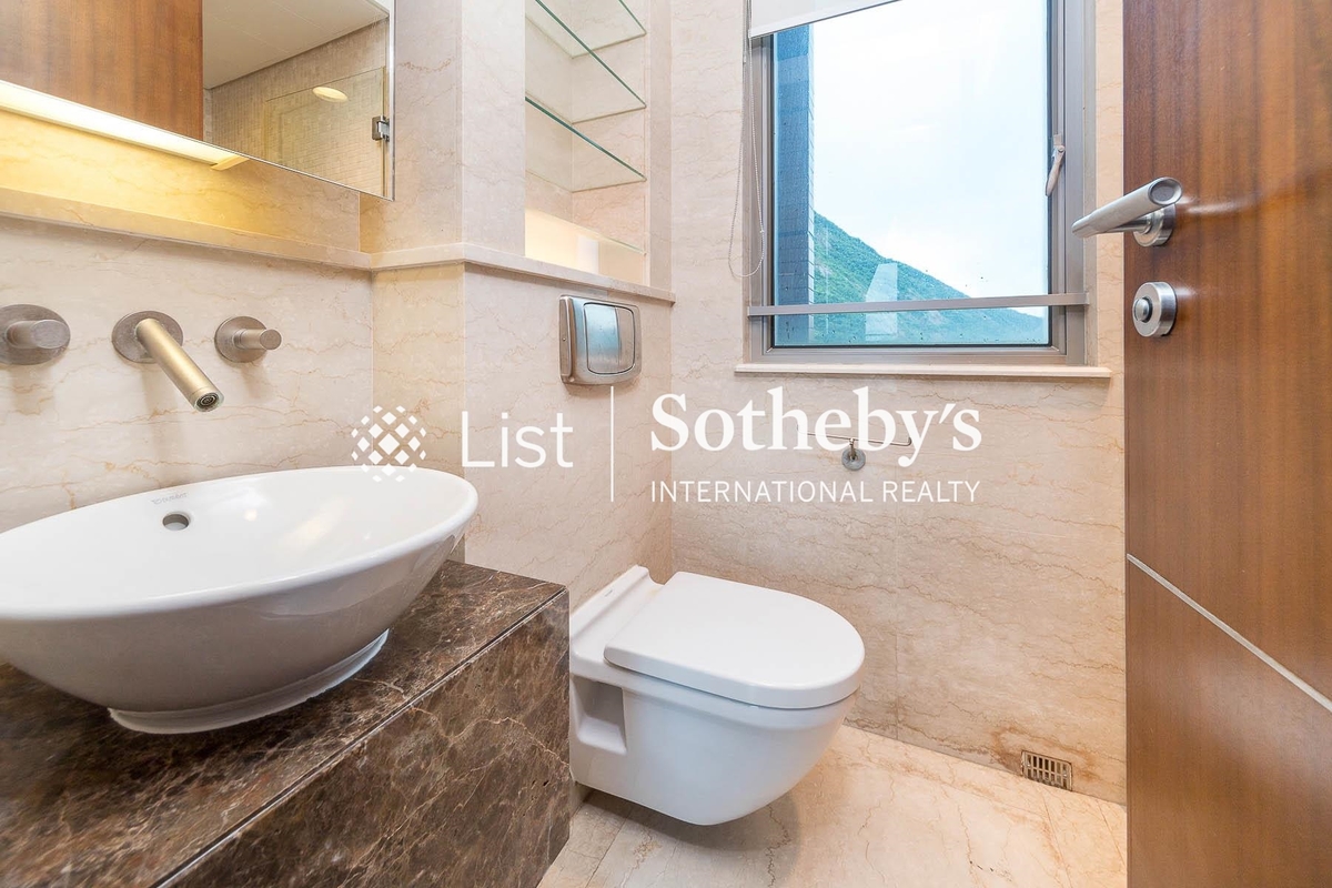 Grosvenor Place 淺水灣道117號 | Guest Bathroom