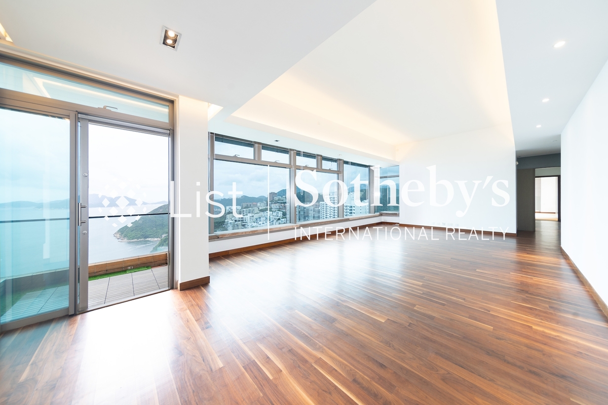 Grosvenor Place 浅水湾道117号 | Living and Dining Room