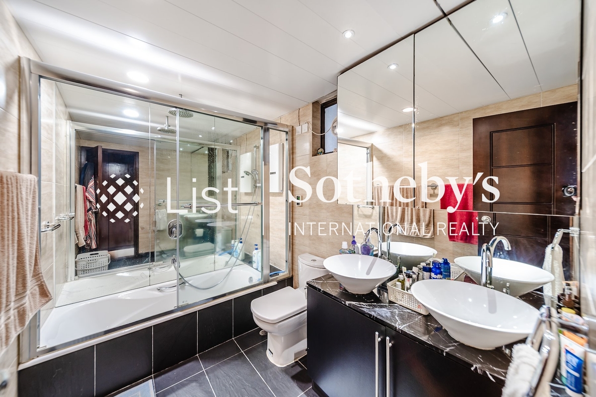 Greenery Garden 怡林閣 | Master Bathroom