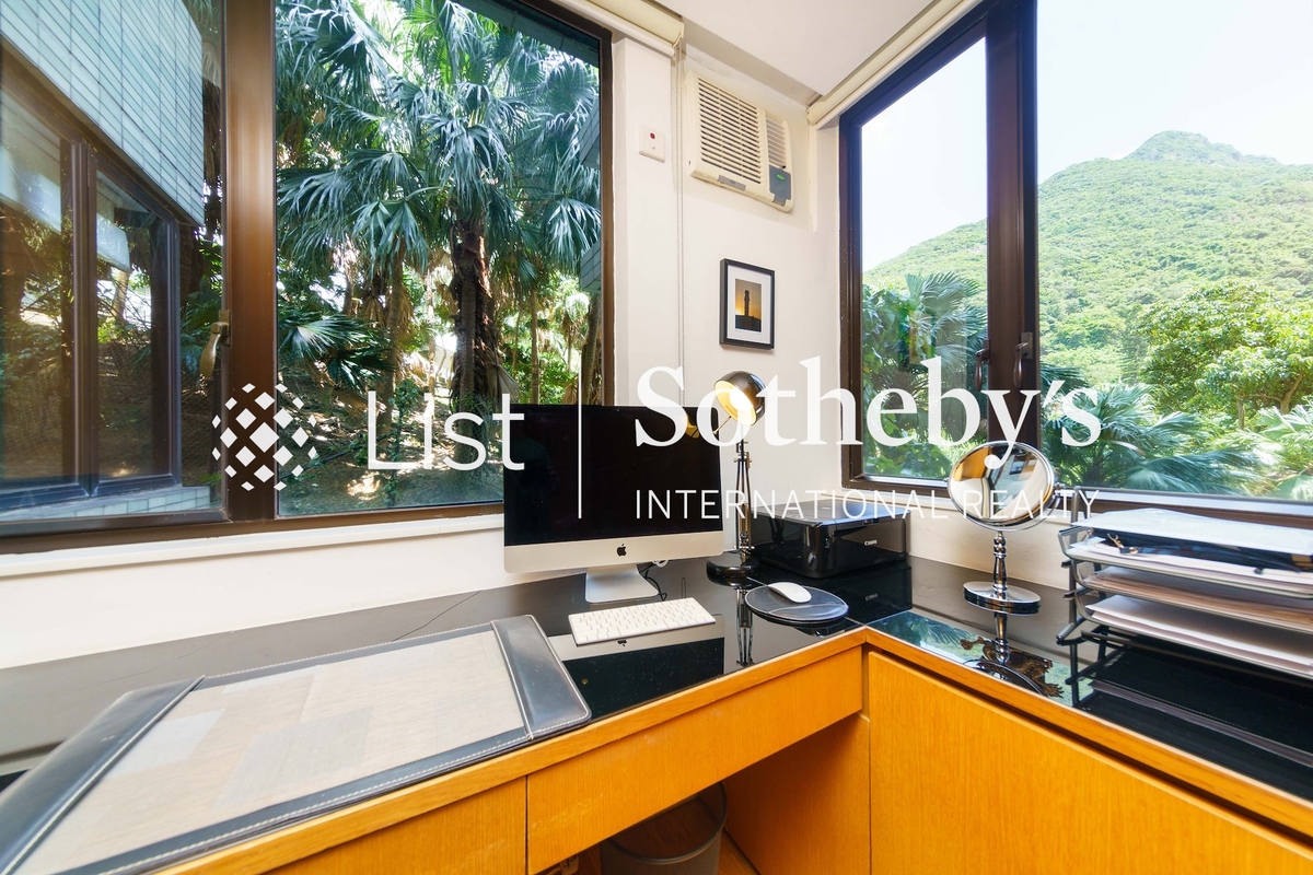 Greenery Garden 怡林閣 | Study Area in Master Bedroom