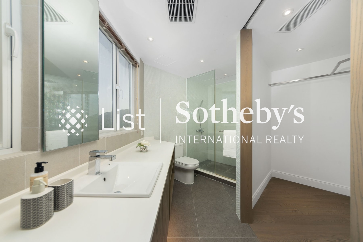 Hong Kong Parkview 陽明山莊 | Master Bathroom