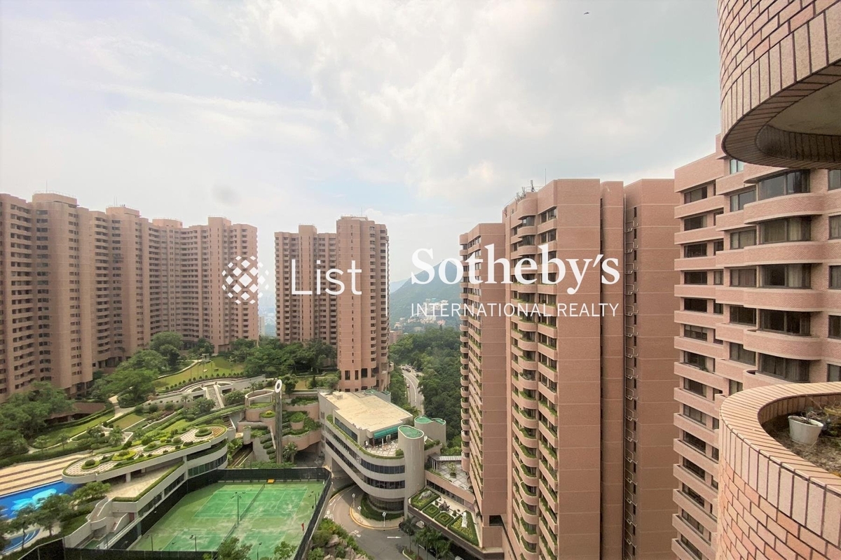 Hong Kong Parkview 陽明山莊 | View from Living and Dining Room