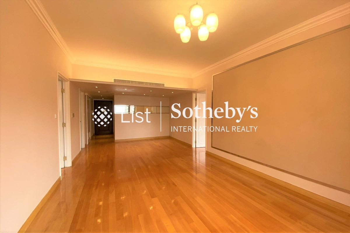 Hong Kong Parkview 陽明山莊 | Living and Dining Room