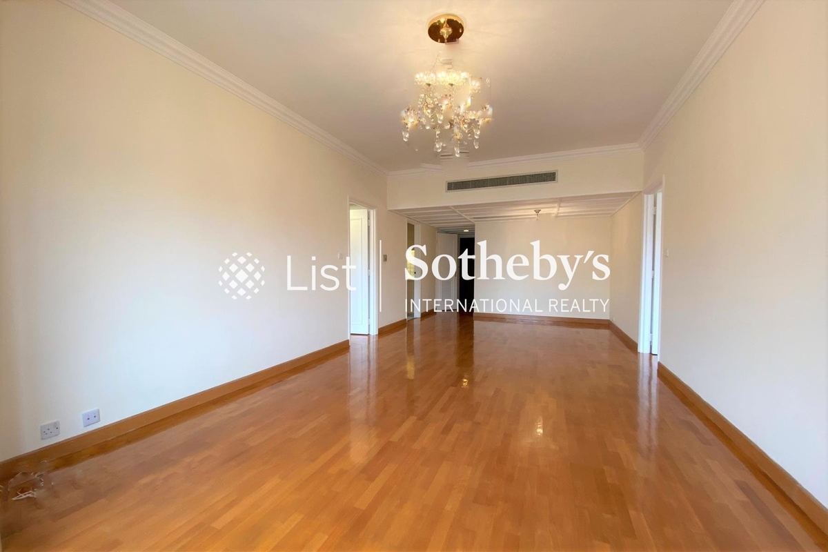 Hong Kong Parkview 陽明山莊 | Living and Dining Room