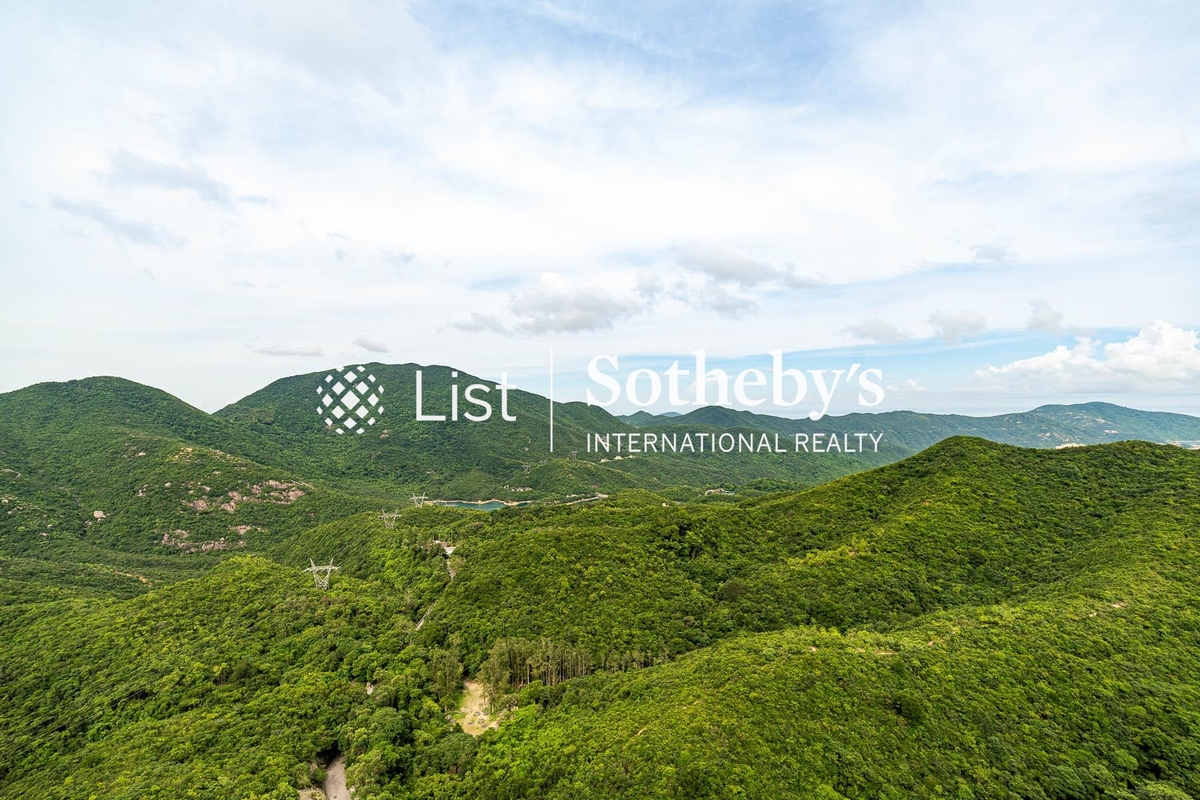 Hong Kong Parkview 陽明山莊 | View from Living and Dining Room