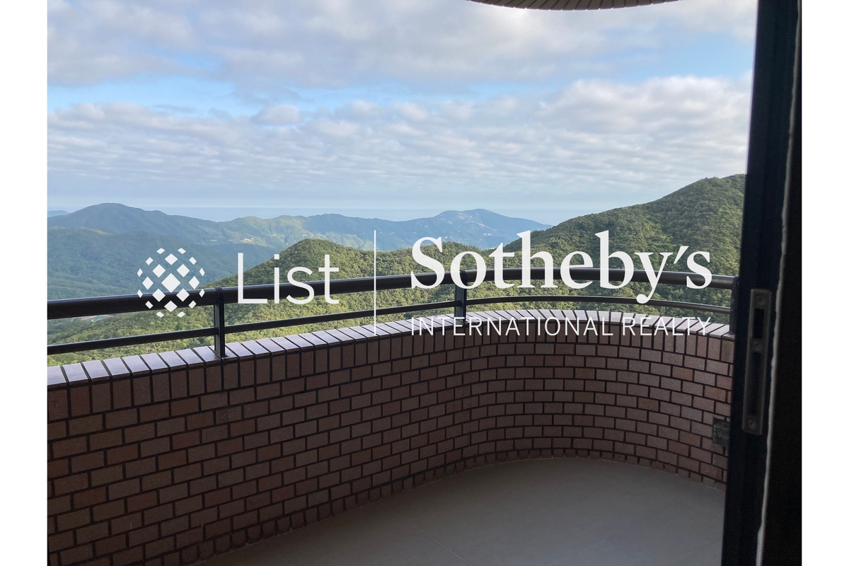 Hong Kong Parkview 阳明山庄 | Balcony off Living Room