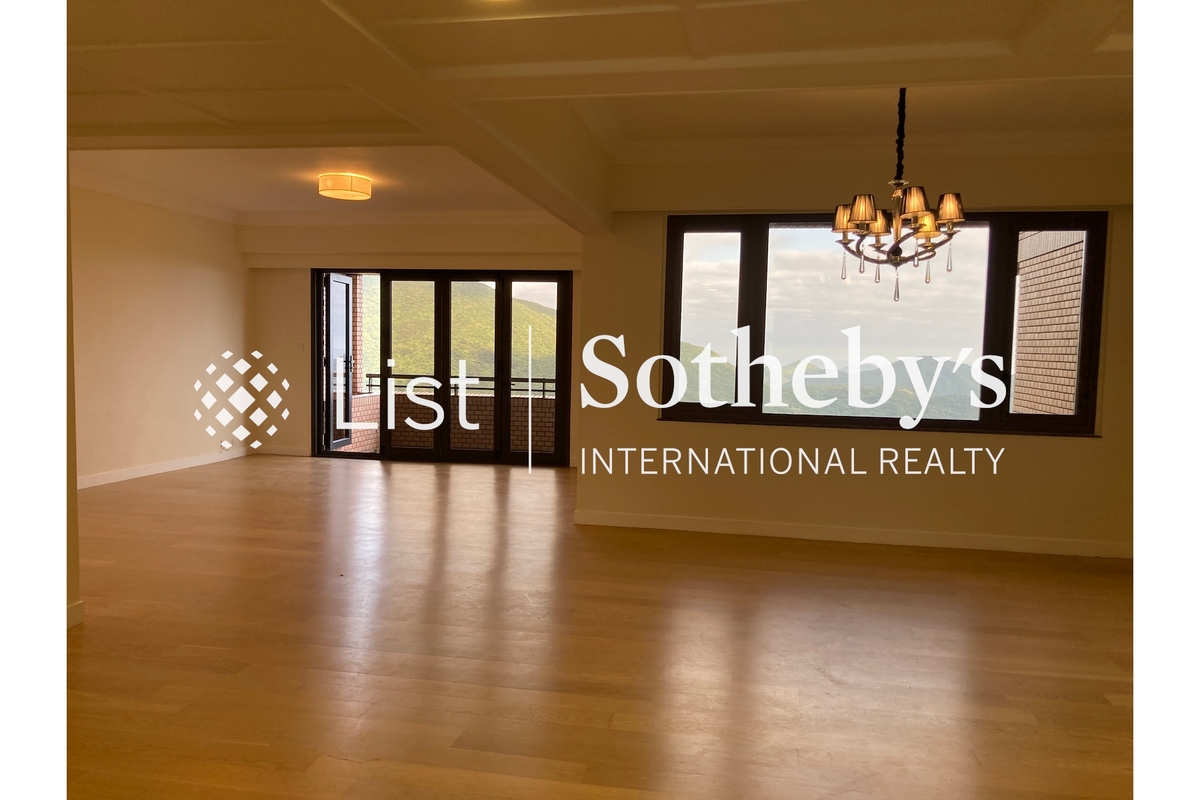 Hong Kong Parkview 阳明山庄 | Living and Dining Room