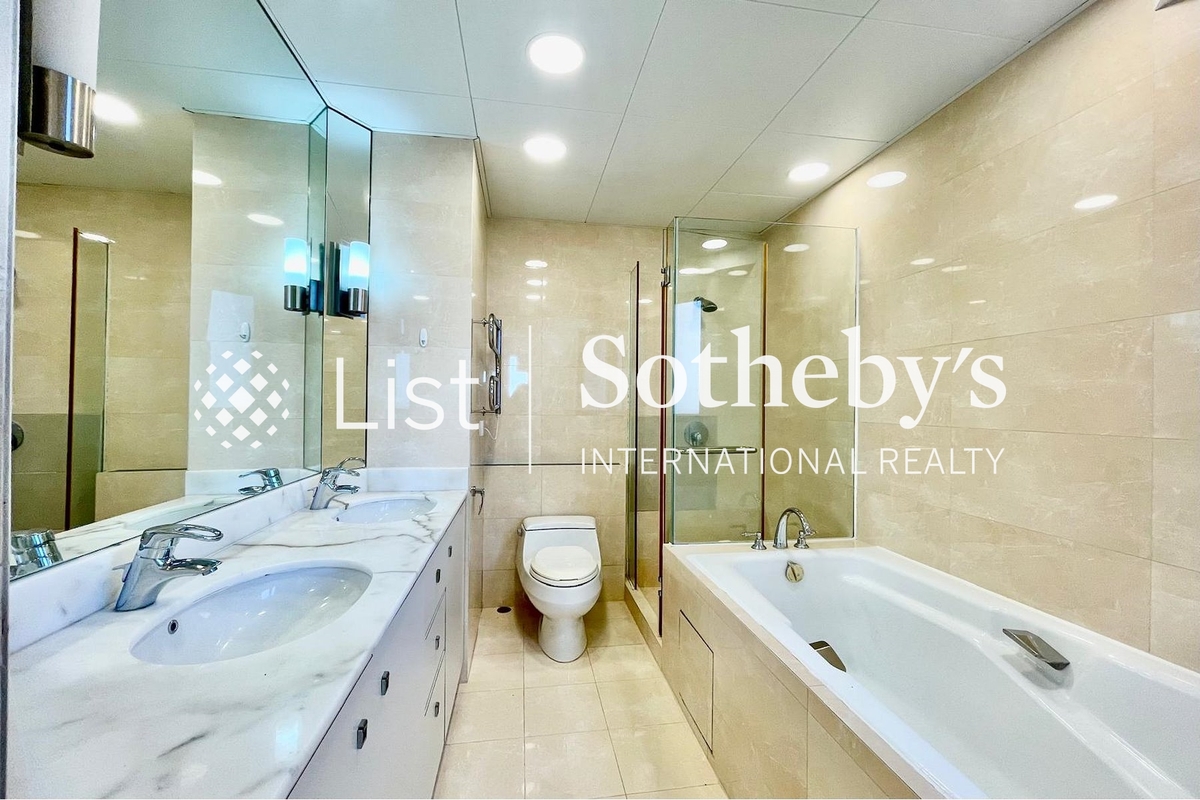 Hong Kong Parkview 陽明山莊 | Master Bathroom