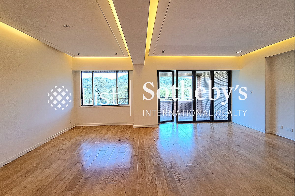 Hong Kong Parkview 陽明山莊 | Living and Dining Room