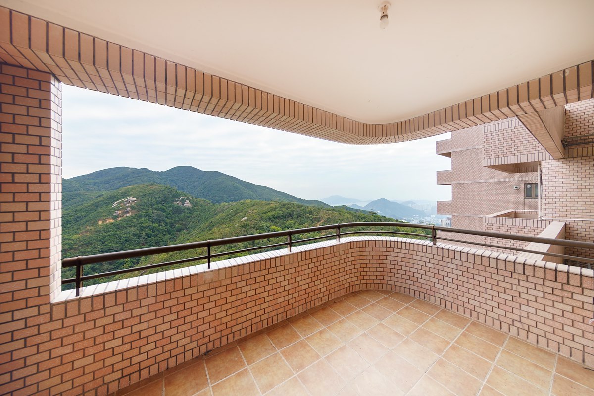 Hong Kong Parkview 陽明山莊 | Balcony off Living and Dining Room
