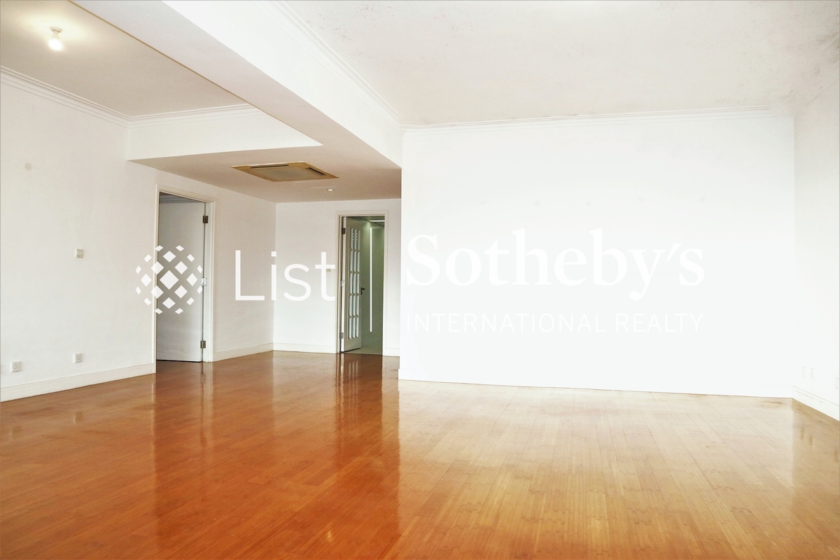 Hong Kong Parkview 陽明山莊 | Living and Dining Room