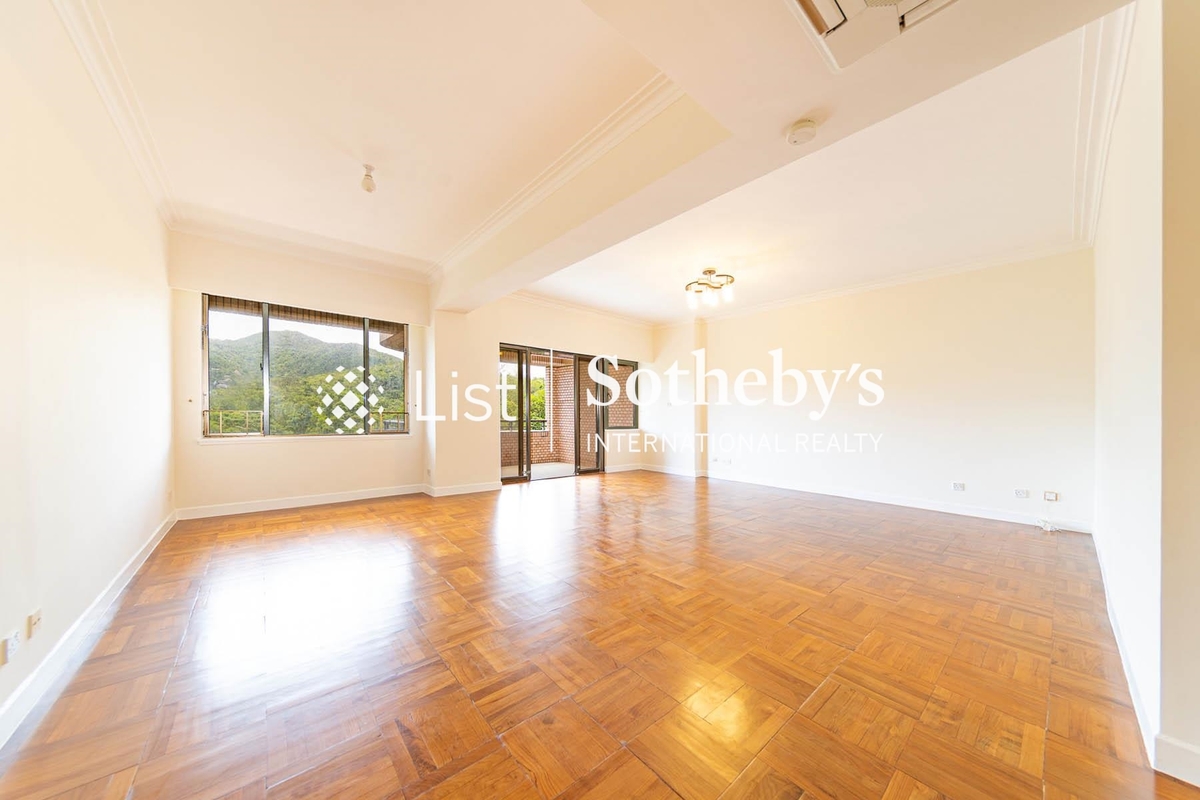 Hong Kong Parkview 陽明山莊 | Living and Dining Room