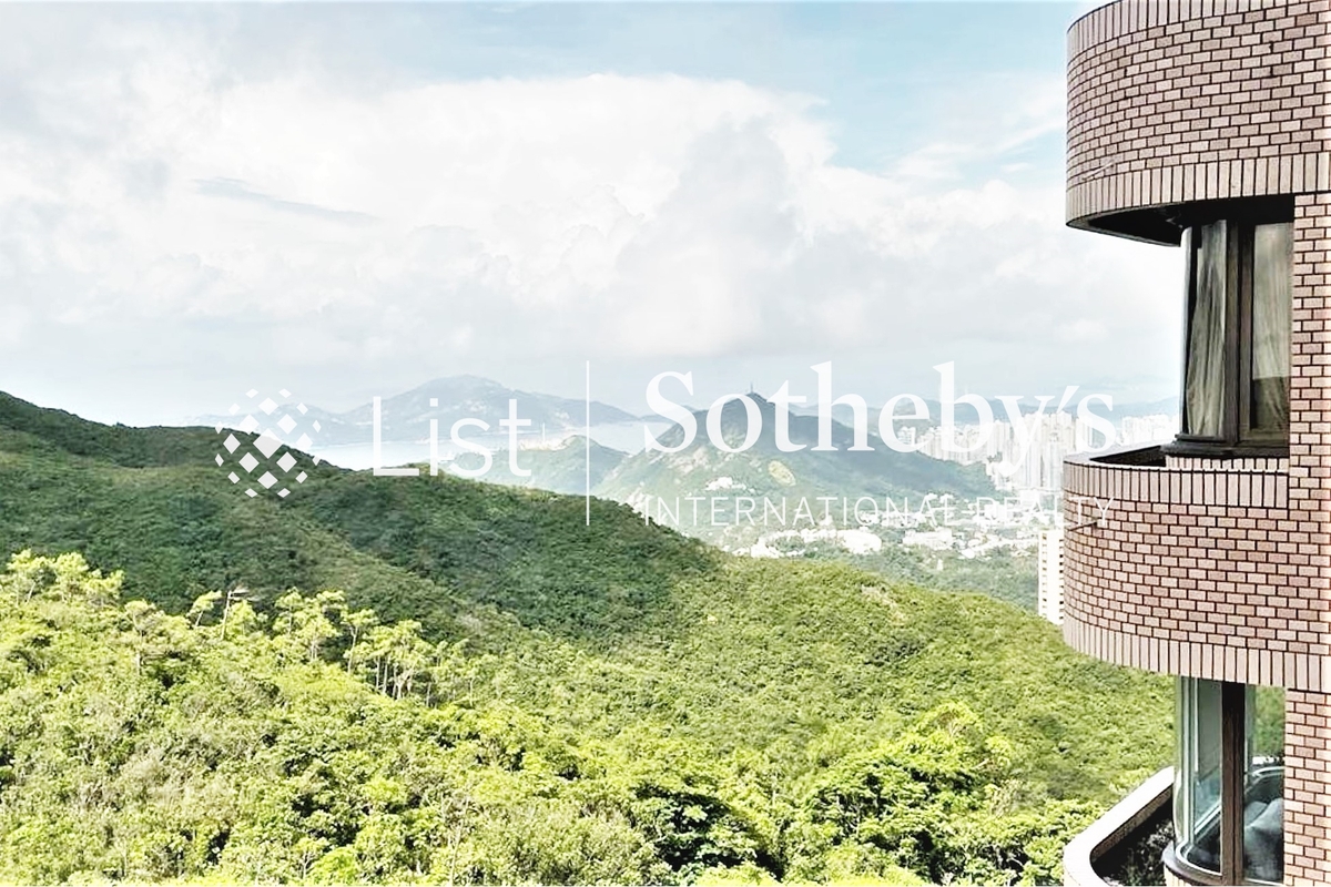 Hong Kong Parkview 陽明山莊 | View from Living and Dining Room