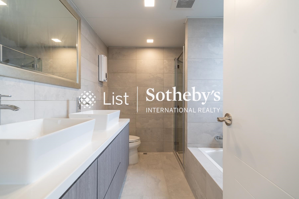 Hong Kong Parkview 陽明山莊 | Master Bathroom