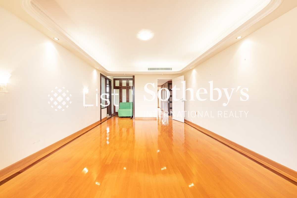 Hong Kong Parkview 阳明山庄 | Built-in Wardrobe in Master Bedroom 