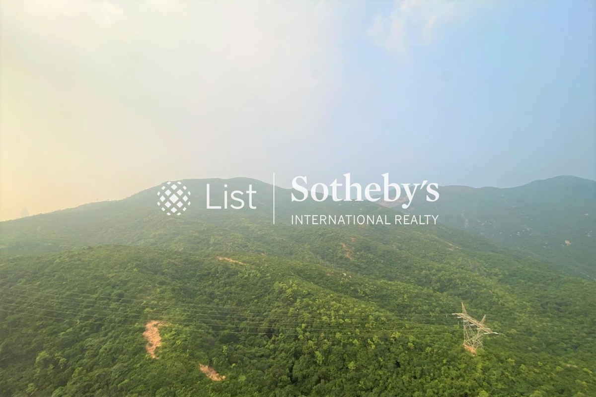 Hong Kong Parkview 陽明山莊 | View from Living and Dining Room