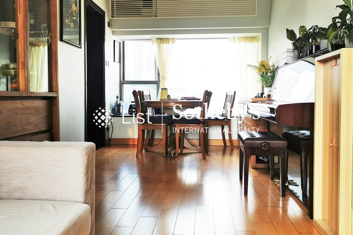Jadewater 南灣御園 | Living and Dining Room