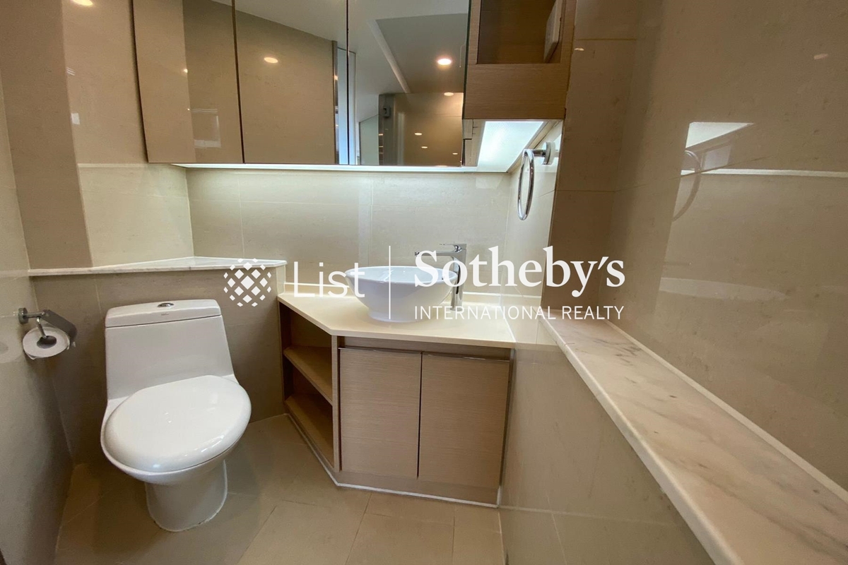 Taikoo Shing 太古城 | Master Bathroom
