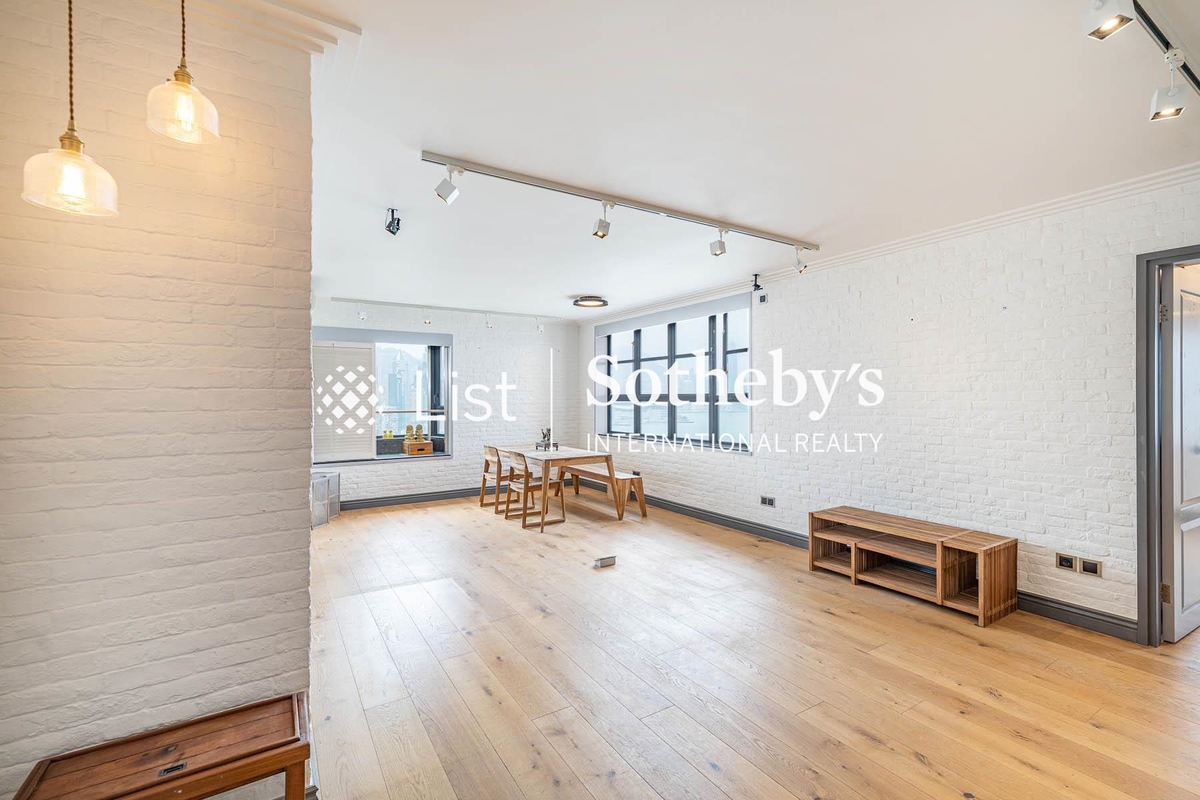 Victoria Centre 维多利中心 | Living and Dining Room