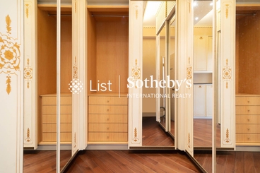 La Place De Victoria 慧云峰 | 