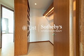 Regence Royale 富汇豪庭 | First Walk-in Closet in Master Bedroom