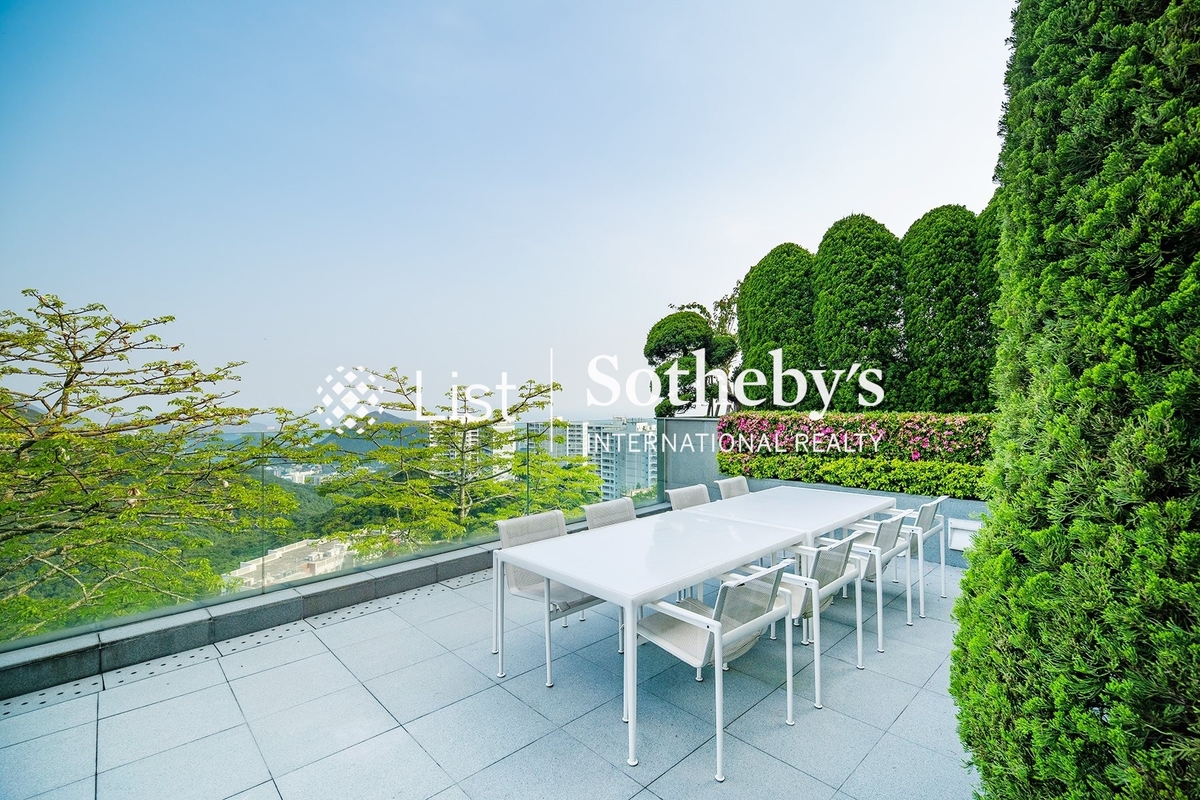 No. 56 Peak Road 山頂道56號 | Private Garden off Living Room