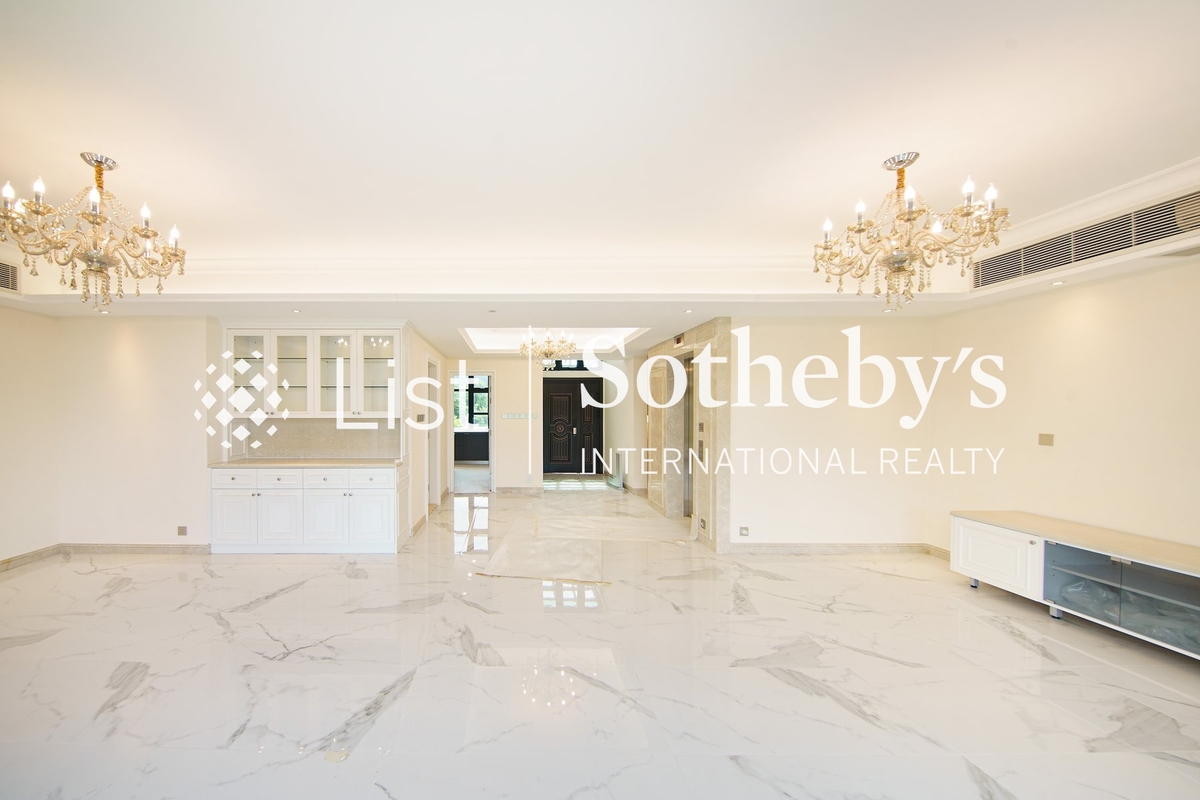 Villa Rosa 玫瑰園 | Living and Dining Room