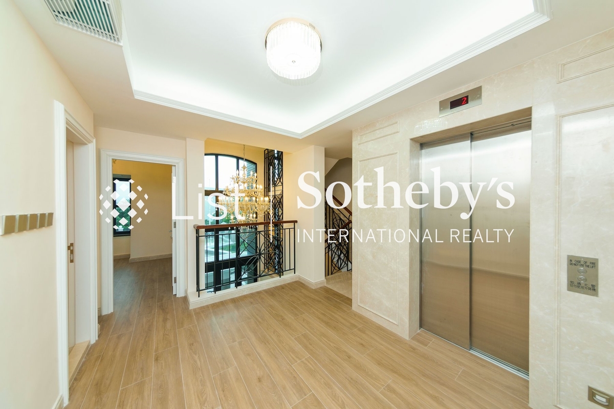 Villa Rosa 玫瑰園 | 1/F Lift lobby