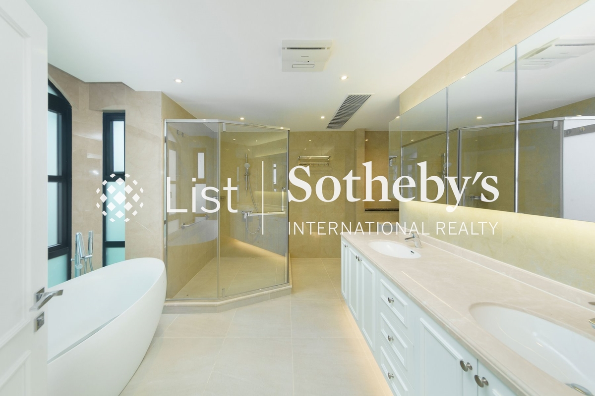 Villa Rosa 玫瑰園 | Master Bathroom