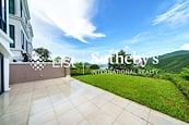 Villa Rosa 玫瑰園 | Private Garden off Living Room