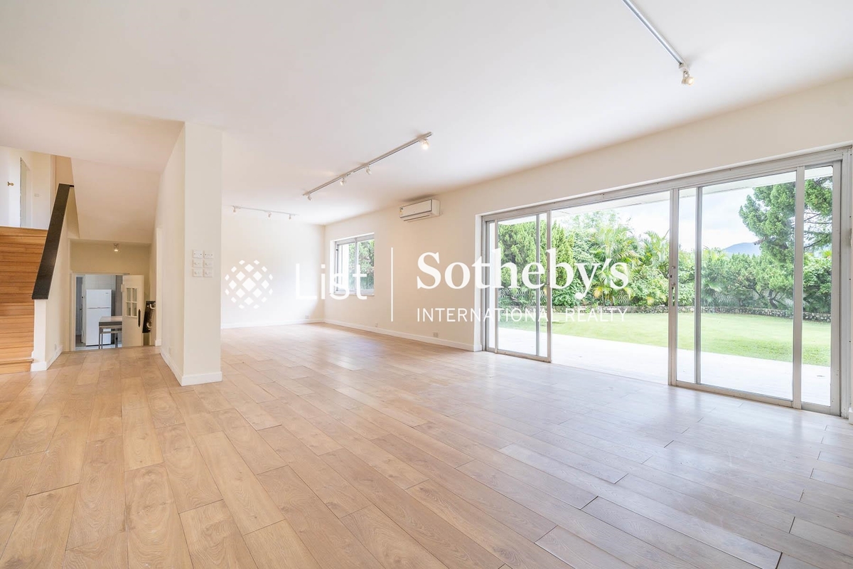 Shek O Headland Road 石澳山仔路 | Living Room