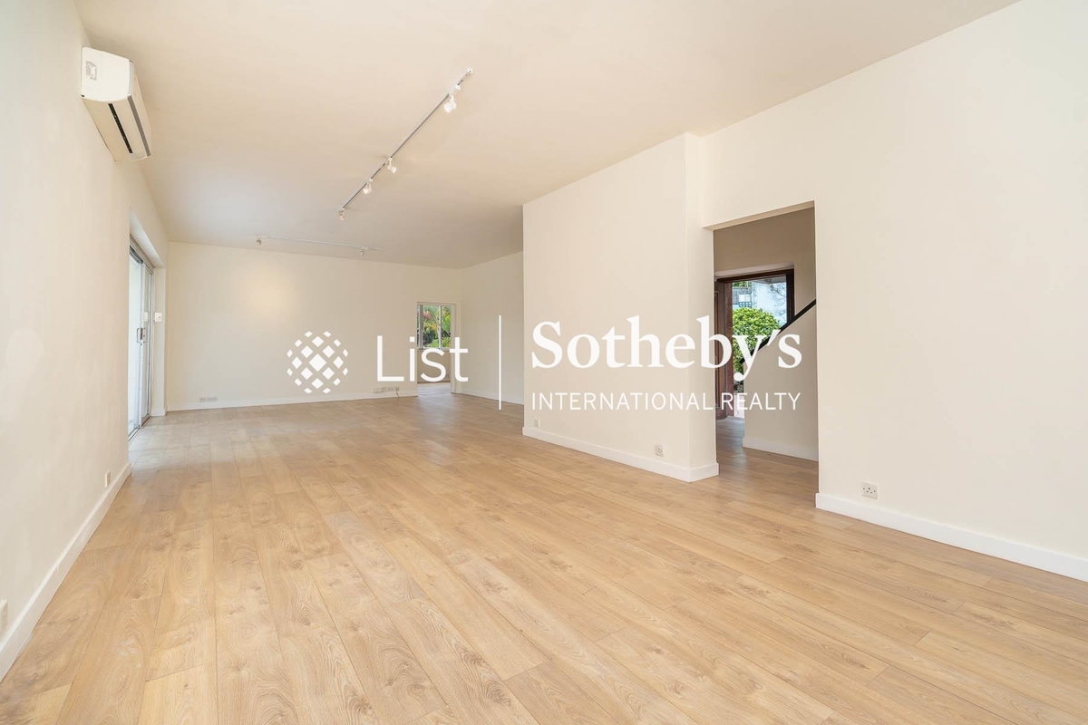 Shek O Headland Road 石澳山仔路 | Dining Room