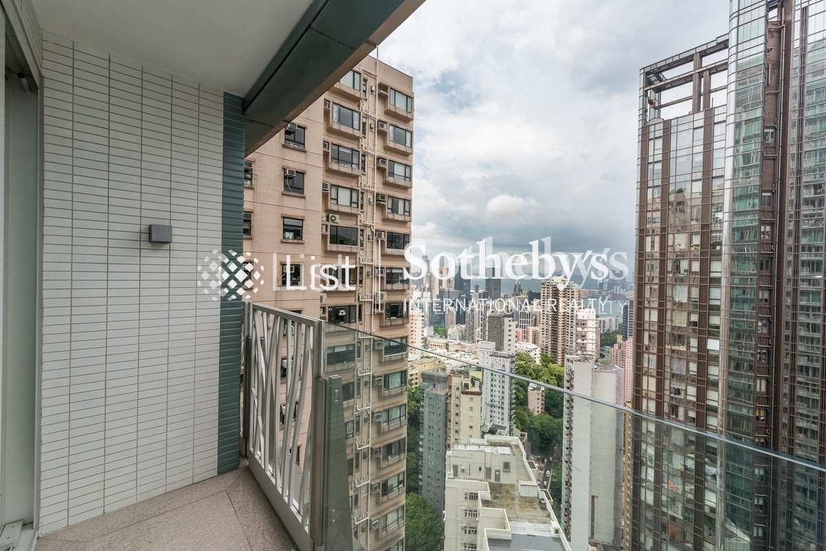 The Legend 名門 | Living Room Balcony