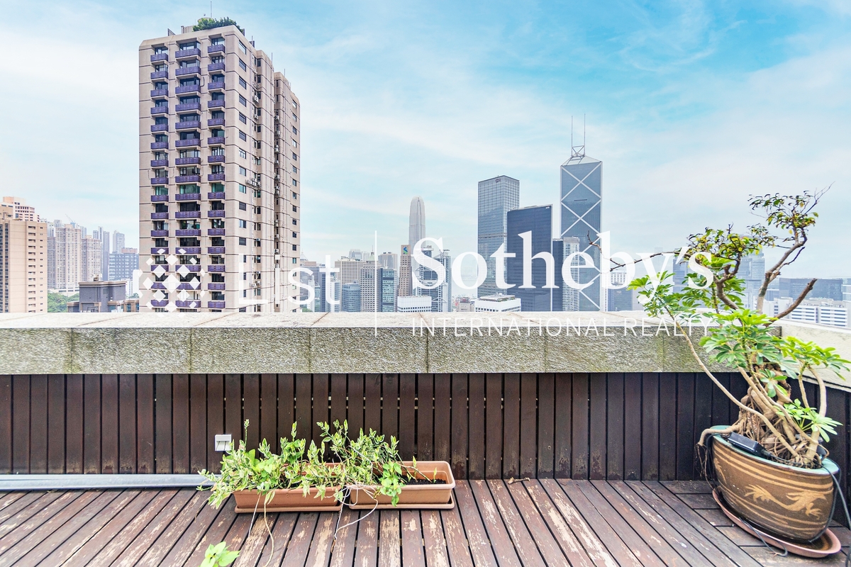 Greenland Court 恒翠園 | Private Roof Terrace