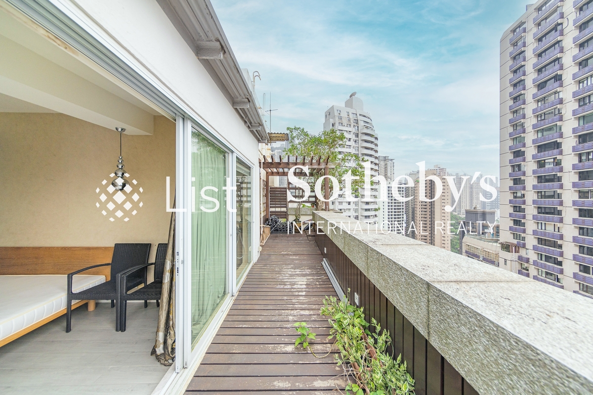 Greenland Court 恒翠園 | View from Private Roof Terrace