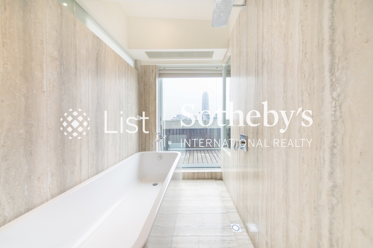 Greenland Court 恒翠園 | Master Bathroom