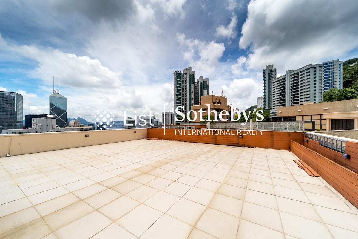 Grenville House 嘉慧園 | Private Roof Terrace