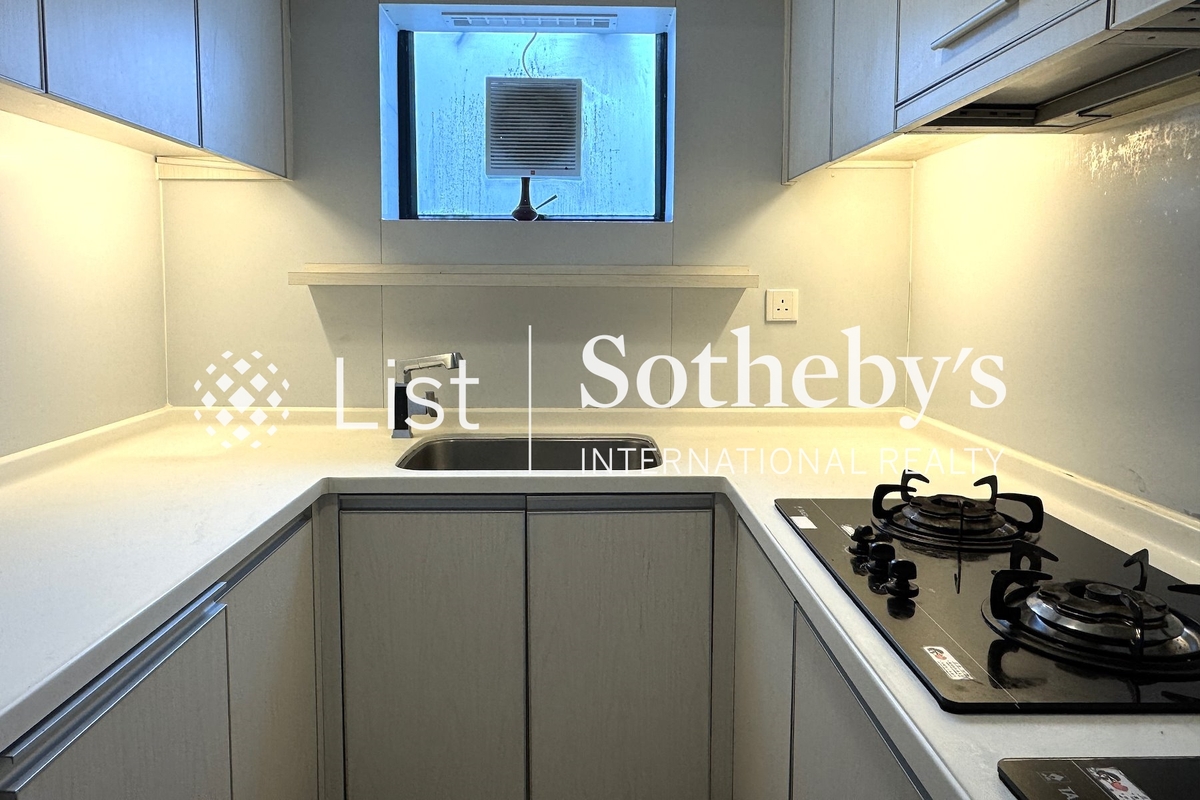 Century Tower 世紀大廈 | Kitchen