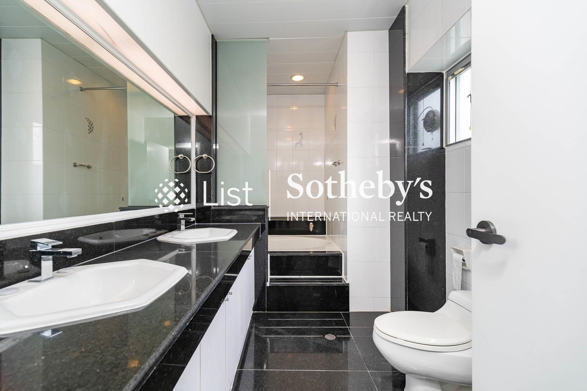 The Hazelton 榛園 | Second En-suite Bathroom