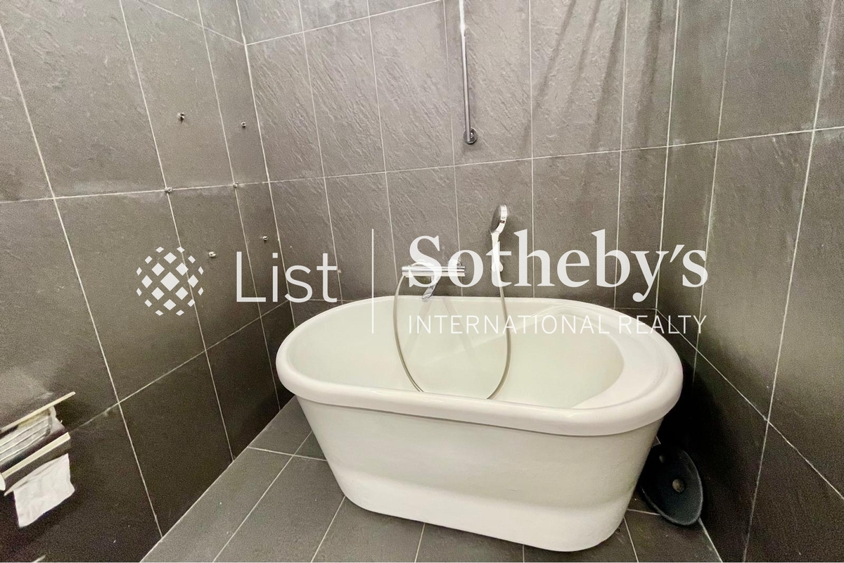 Tavistock II 騰皇居 II | Guest Bathroom