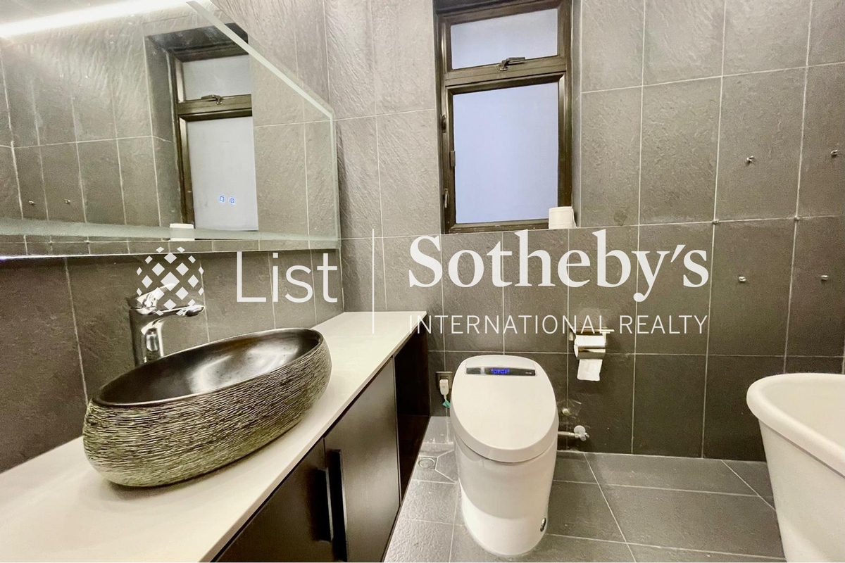 Tavistock II 騰皇居 II | Guest Bathroom