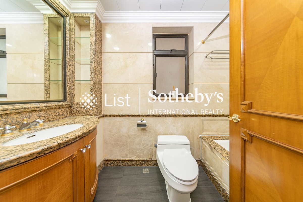 Tavistock II 騰皇居 II | Guest Bathroom