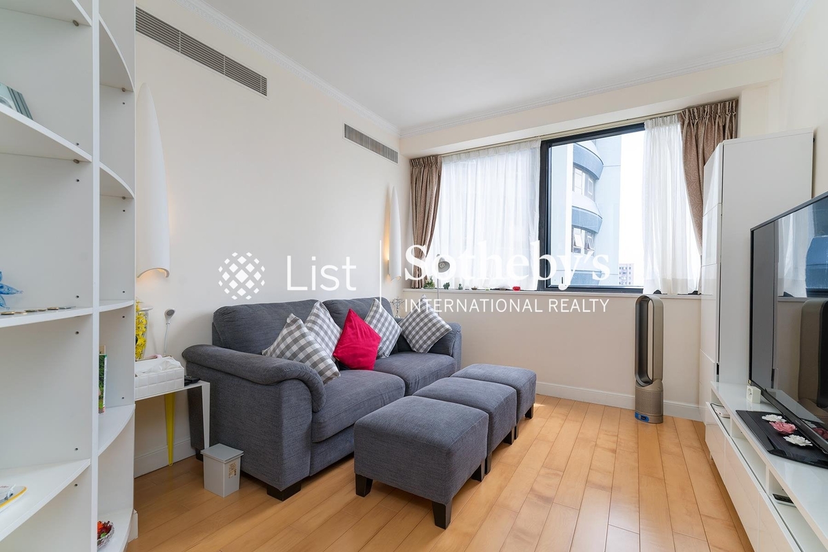 Century Tower 世紀大廈 | Family Room