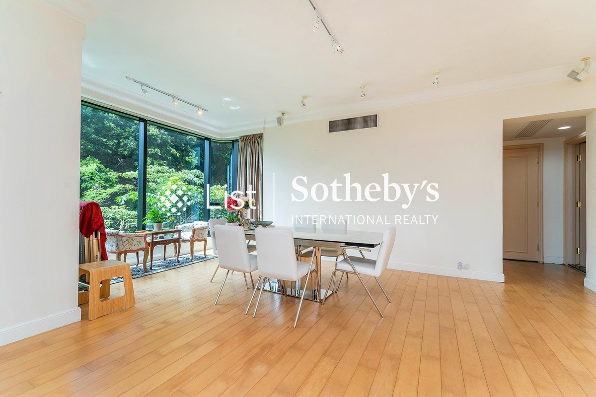 Century Tower 世紀大廈 | Living and Dining Room