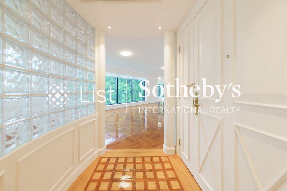 Century Tower 世紀大廈 | Corridor