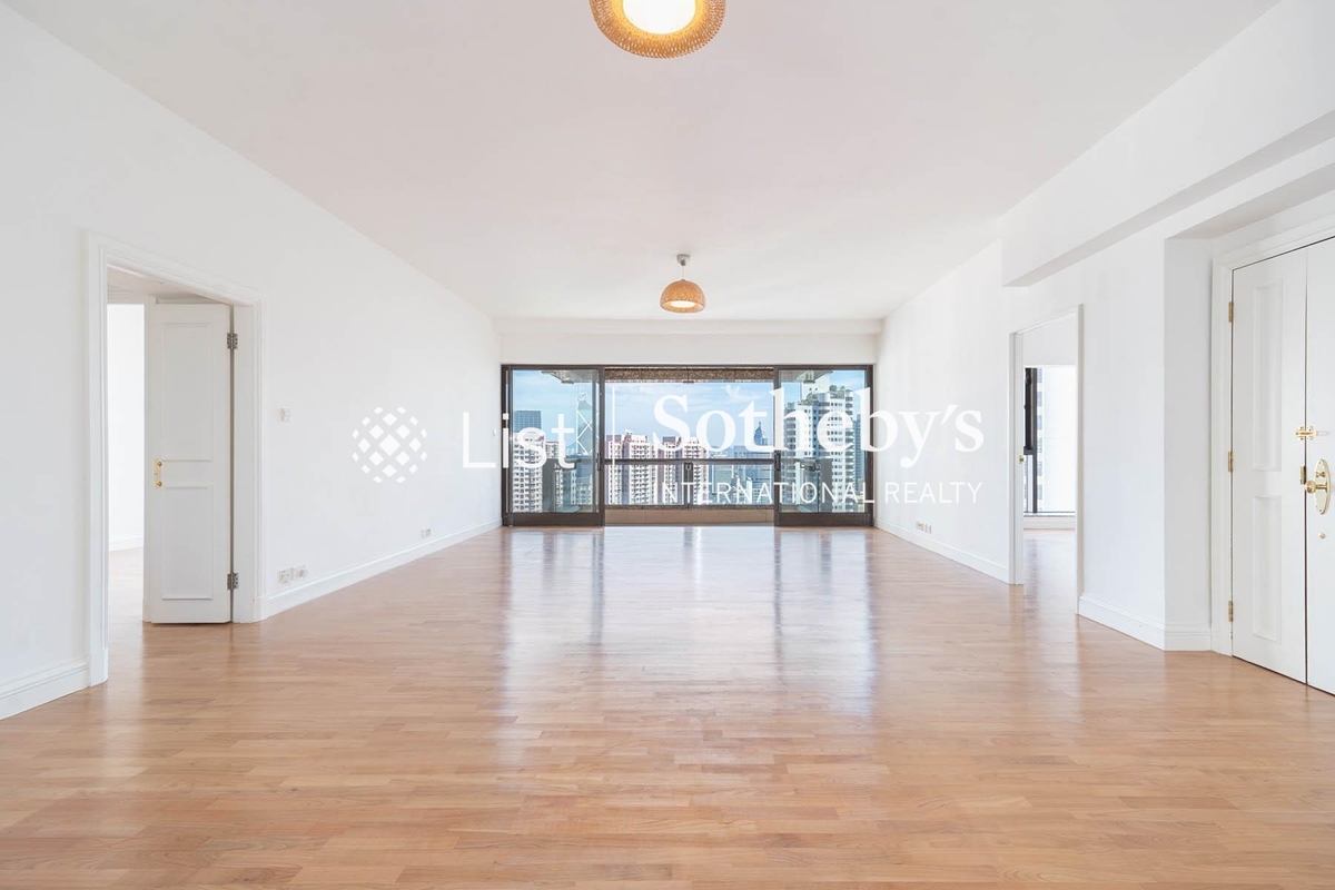 Aigburth 譽皇居 | Living and Dining Room